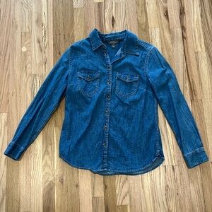 Market & Spruce Morgina Button Down Chambray Top Size small